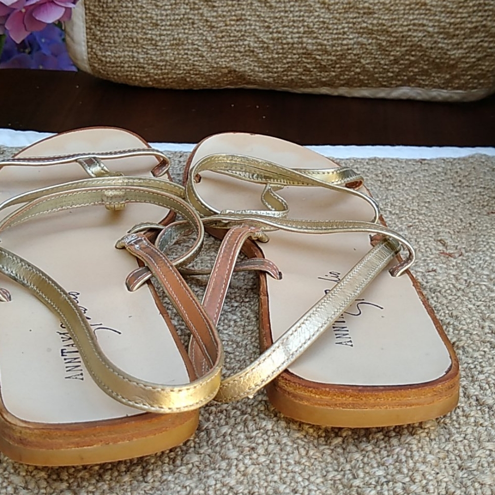 Ann Taylor Gold Vintage Narrow Strap Flat Leather Sandals 6.5 - Picture 4 of 8